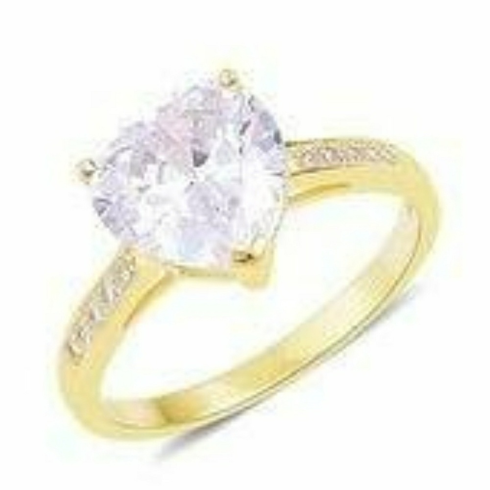 🌺SIMULATED🌺WHITE DIAMOND HEART RING